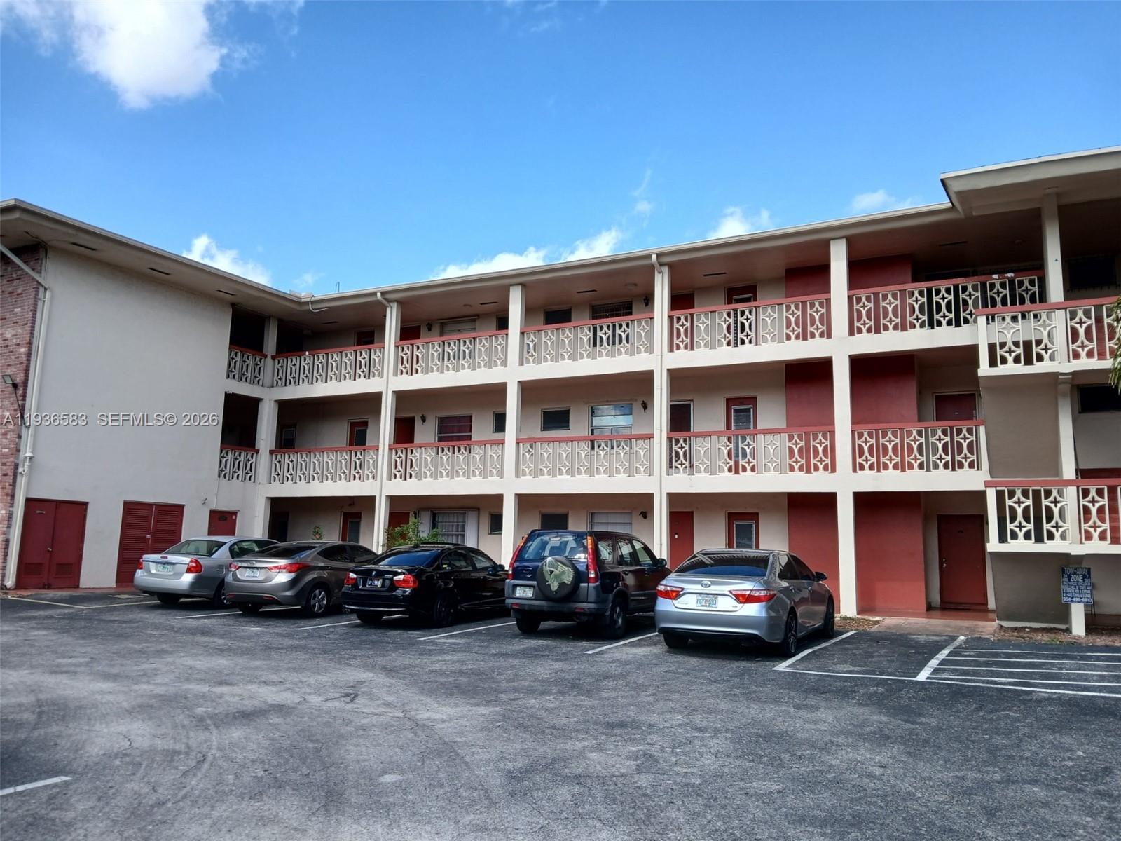 LAKE PARK GARDENS 2 INC C - Residential