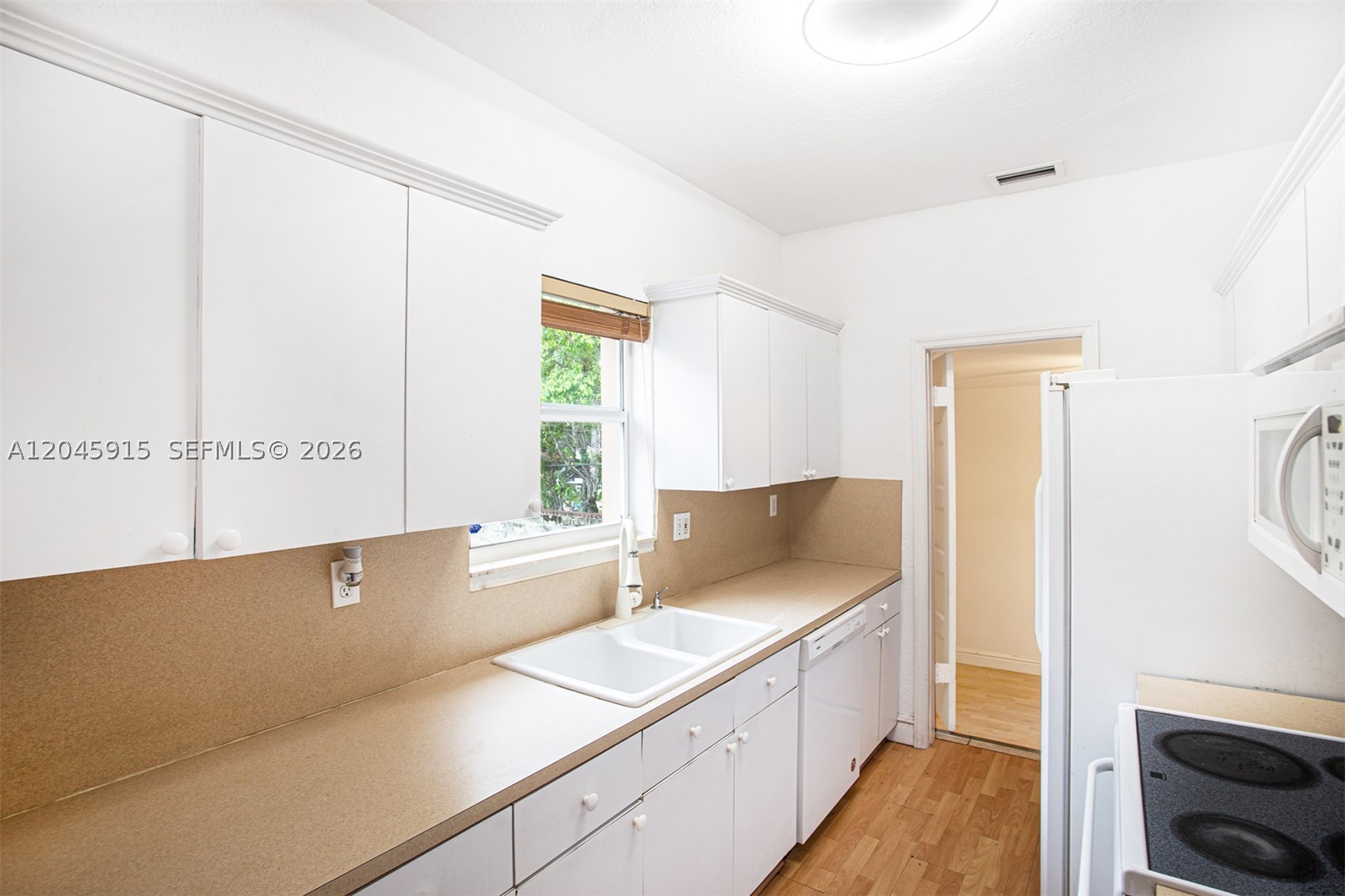 BRICKELL ESTATES - Land