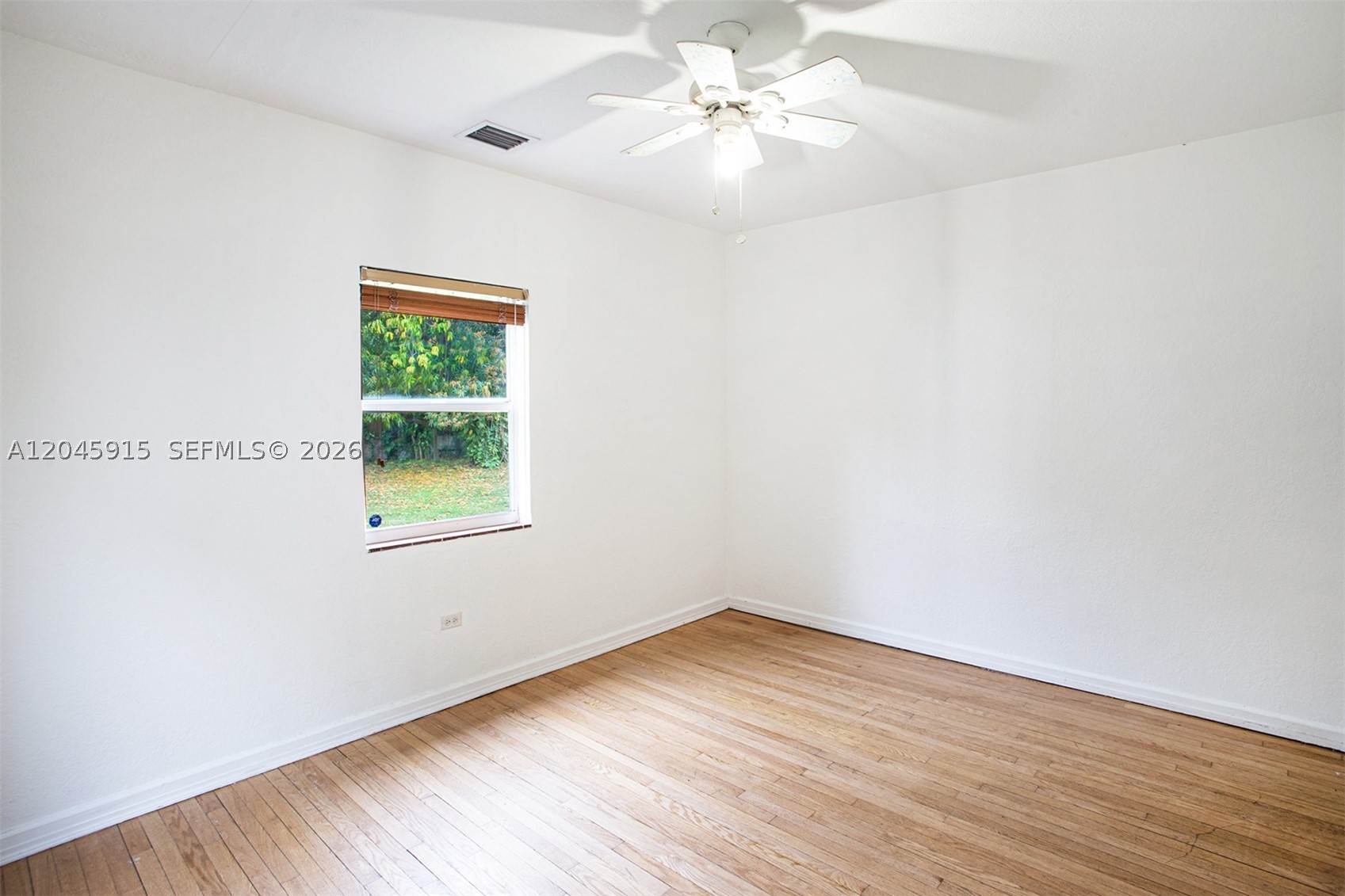 BRICKELL ESTATES - Land