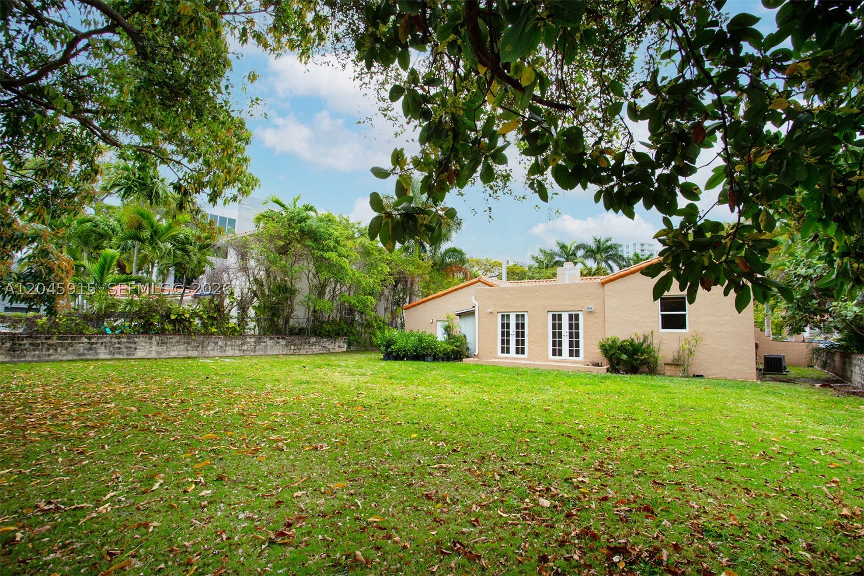 BRICKELL ESTATES - Land
