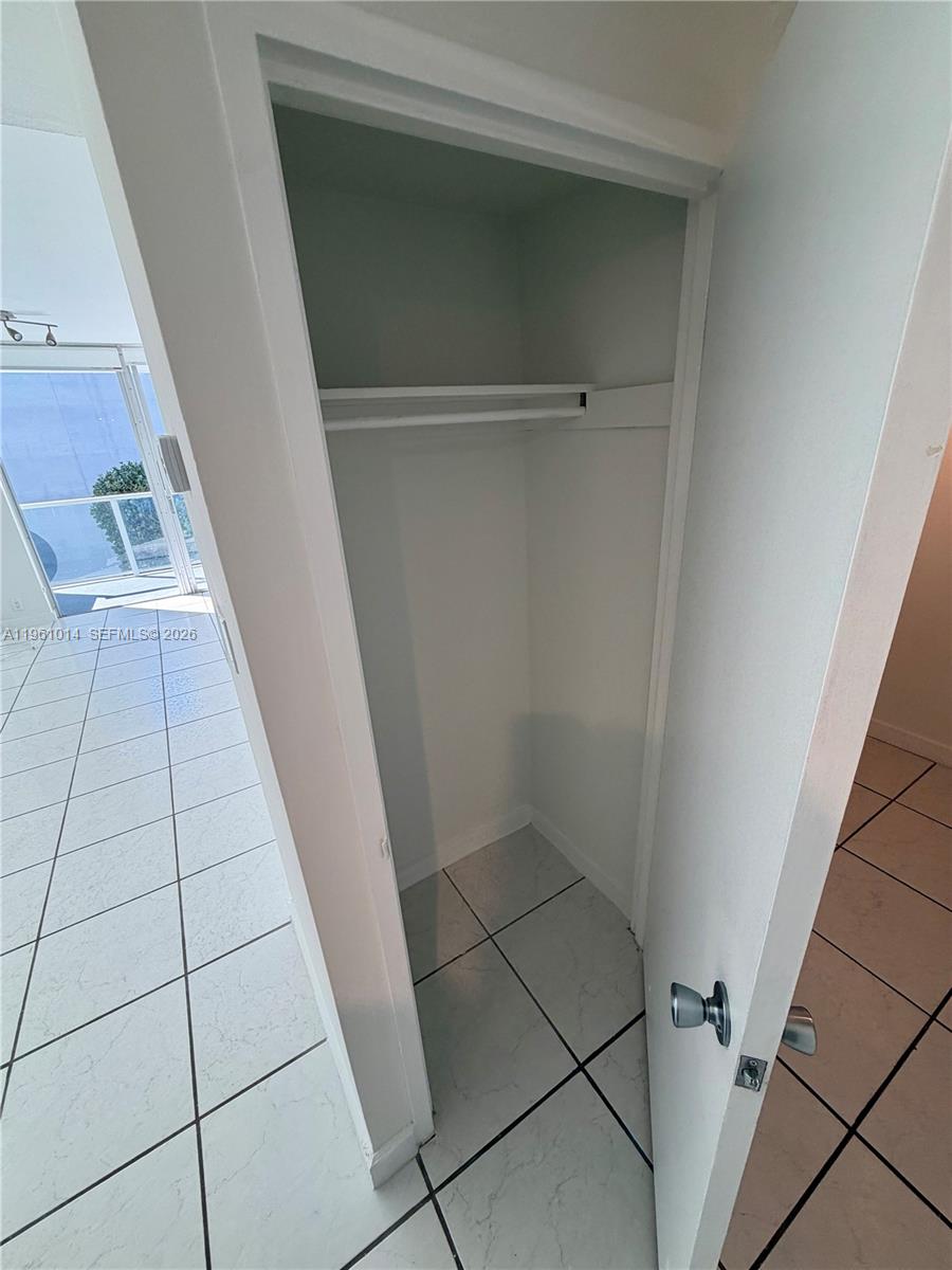 BAY PARK TOWERS CONDO - Residential Lease