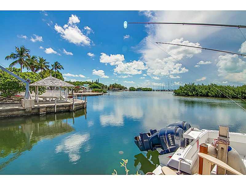 BUTTONWOOD SHORES - Residential