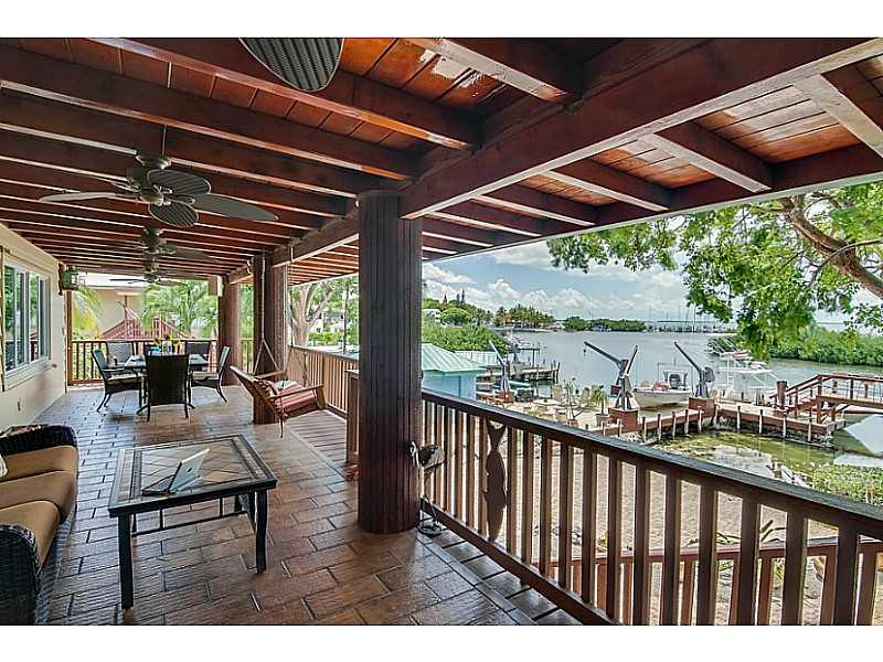 BUTTONWOOD SHORES - Residential