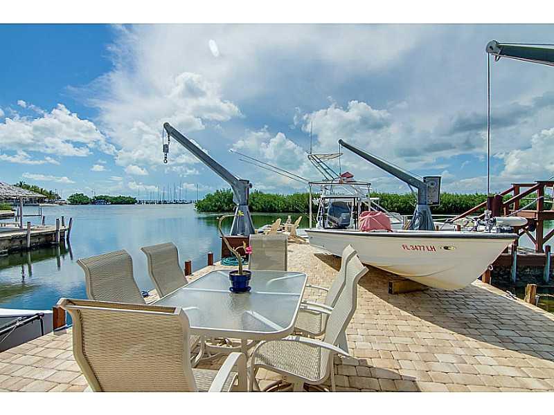 BUTTONWOOD SHORES - Residential