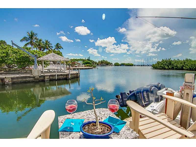 BUTTONWOOD SHORES - Residential