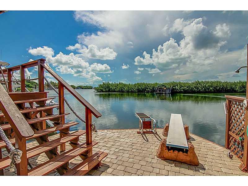 BUTTONWOOD SHORES - Residential