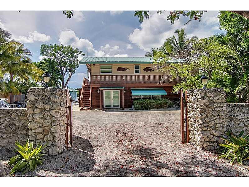 BUTTONWOOD SHORES - Residential