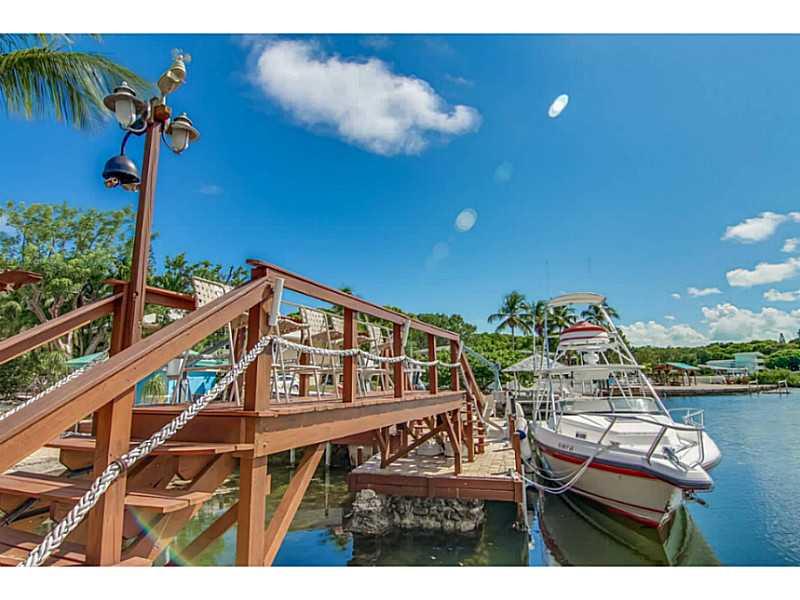 BUTTONWOOD SHORES - Residential