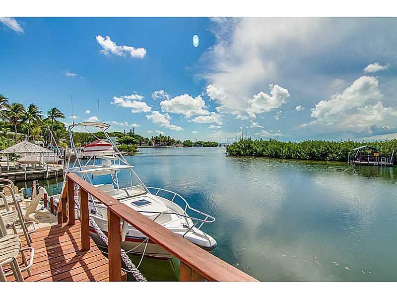 BUTTONWOOD SHORES - Residential