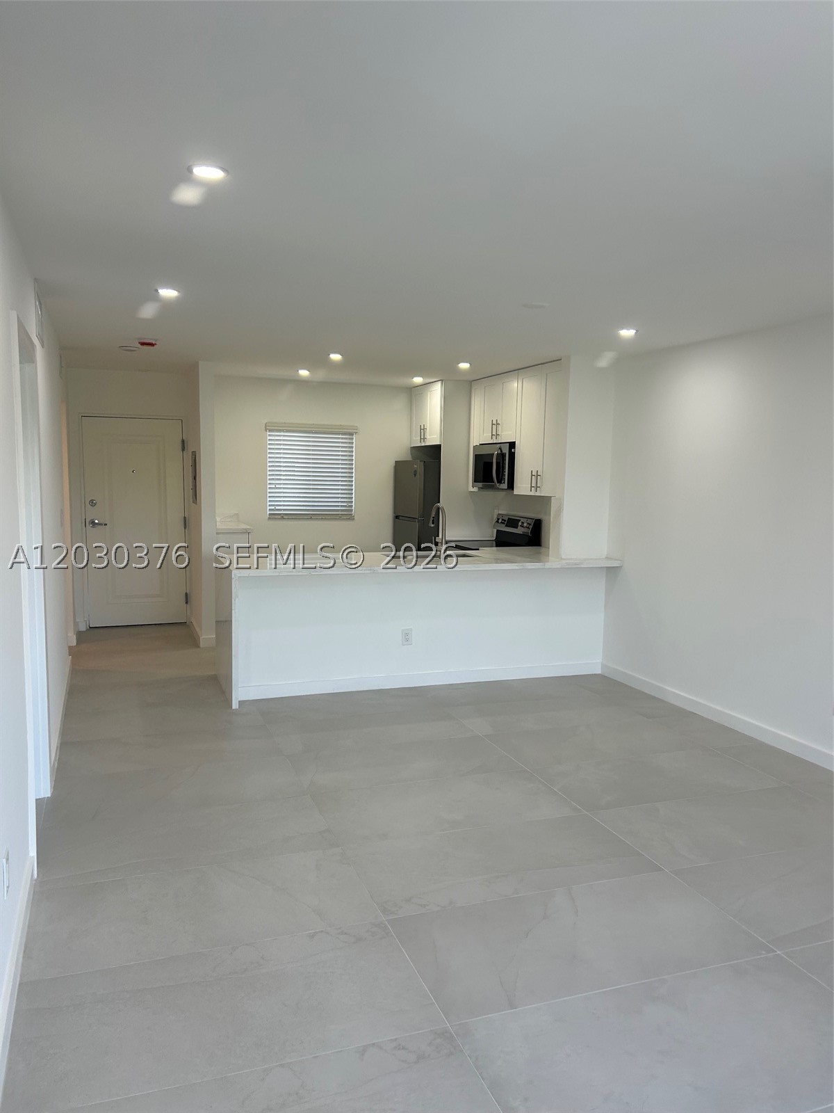 VILLAGE OF KINGS CREEK CO - Residential Lease