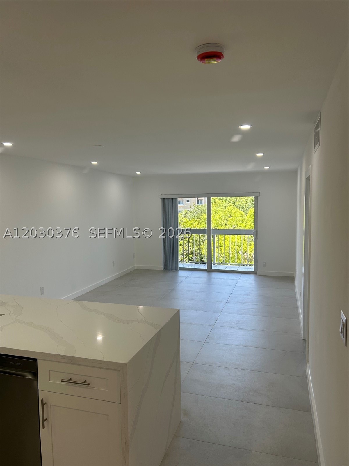 VILLAGE OF KINGS CREEK CO - Residential Lease