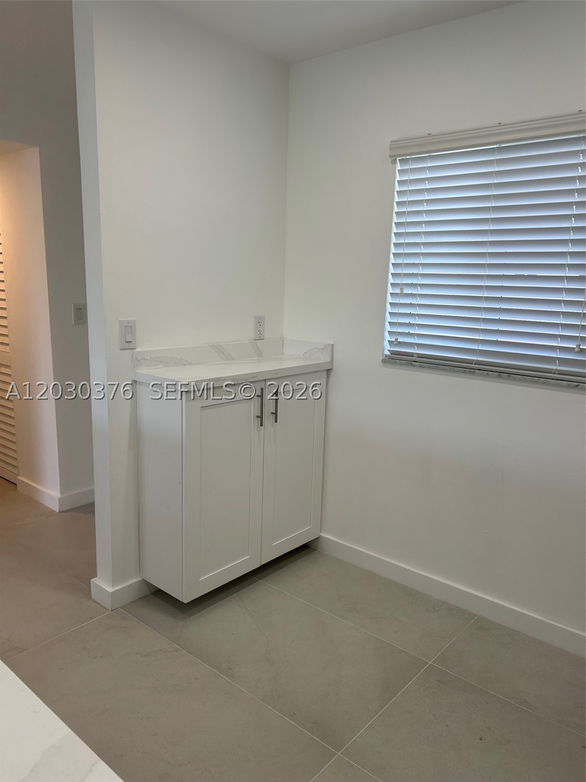 VILLAGE OF KINGS CREEK CO - Residential Lease