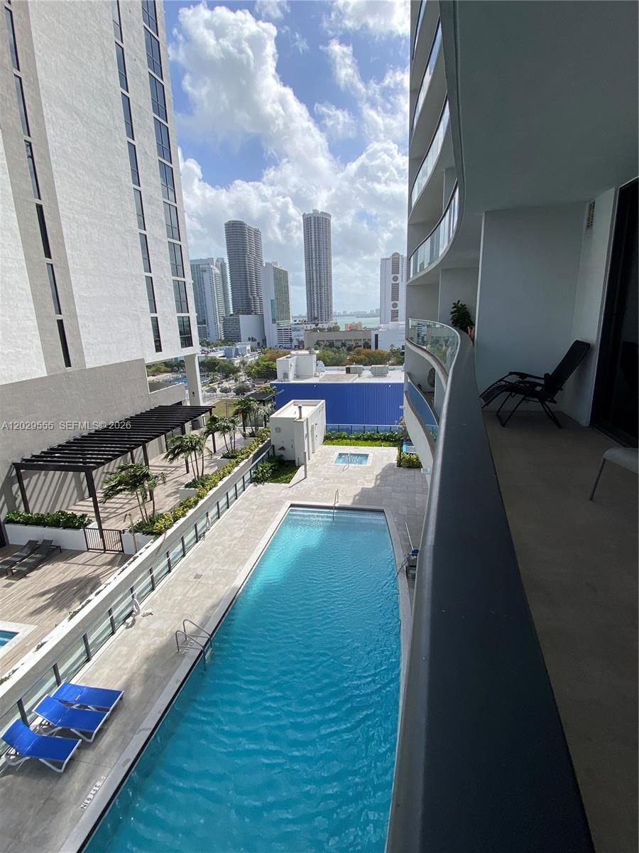 CANVAS CONDO - Residential Lease