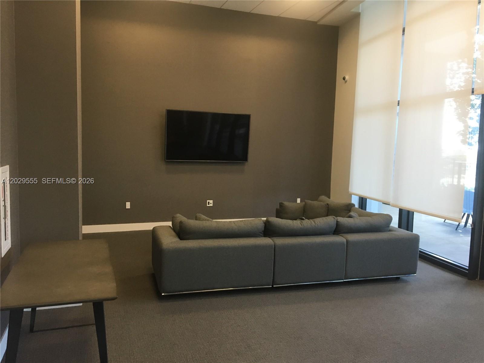 CANVAS CONDO - Residential Lease