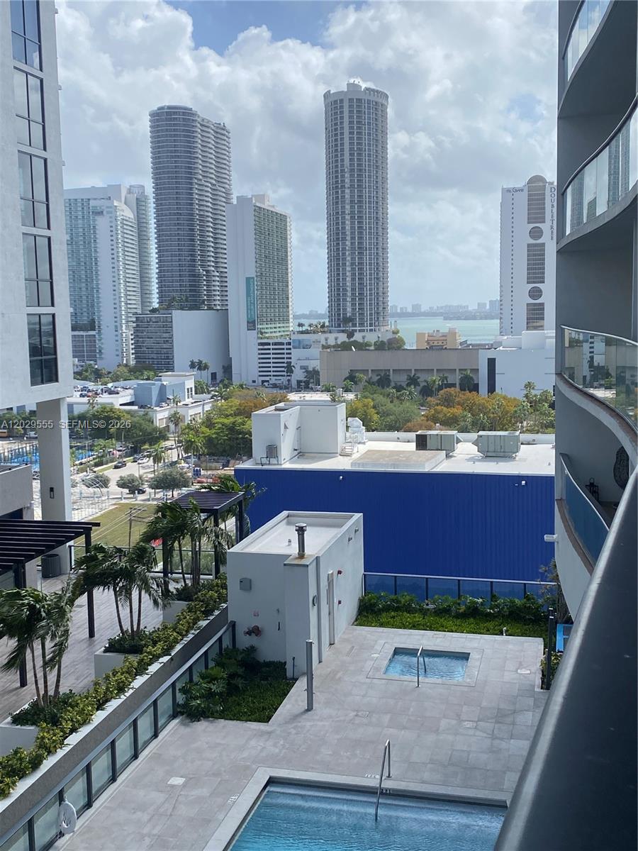 CANVAS CONDO - Residential Lease