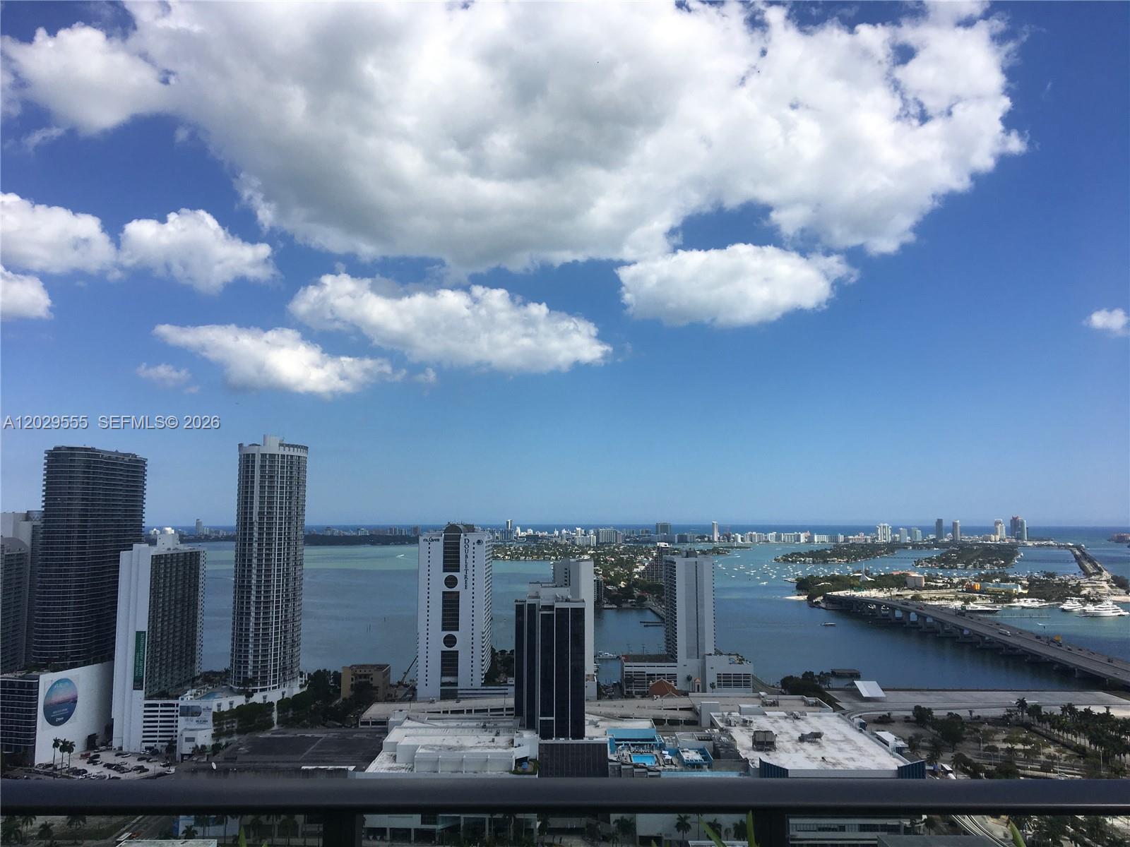 CANVAS CONDO - Residential Lease