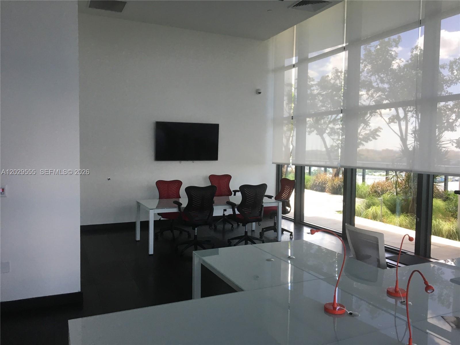 CANVAS CONDO - Residential Lease