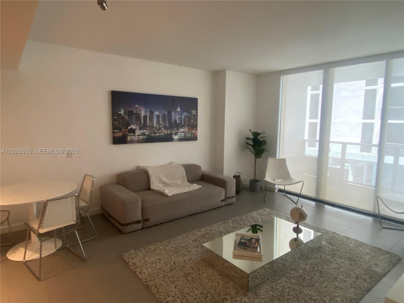 CANVAS CONDO - Residential Lease