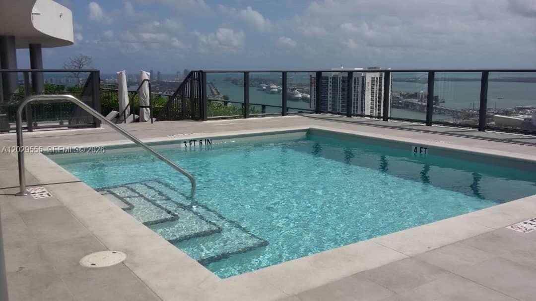 CANVAS CONDO - Residential Lease