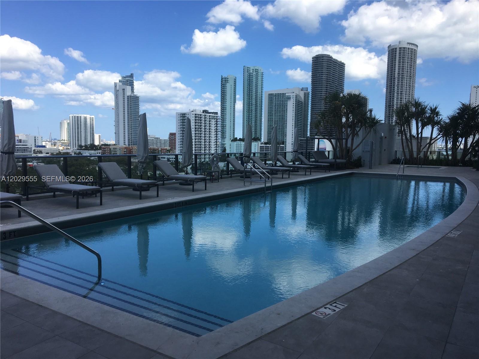 CANVAS CONDO - Residential Lease