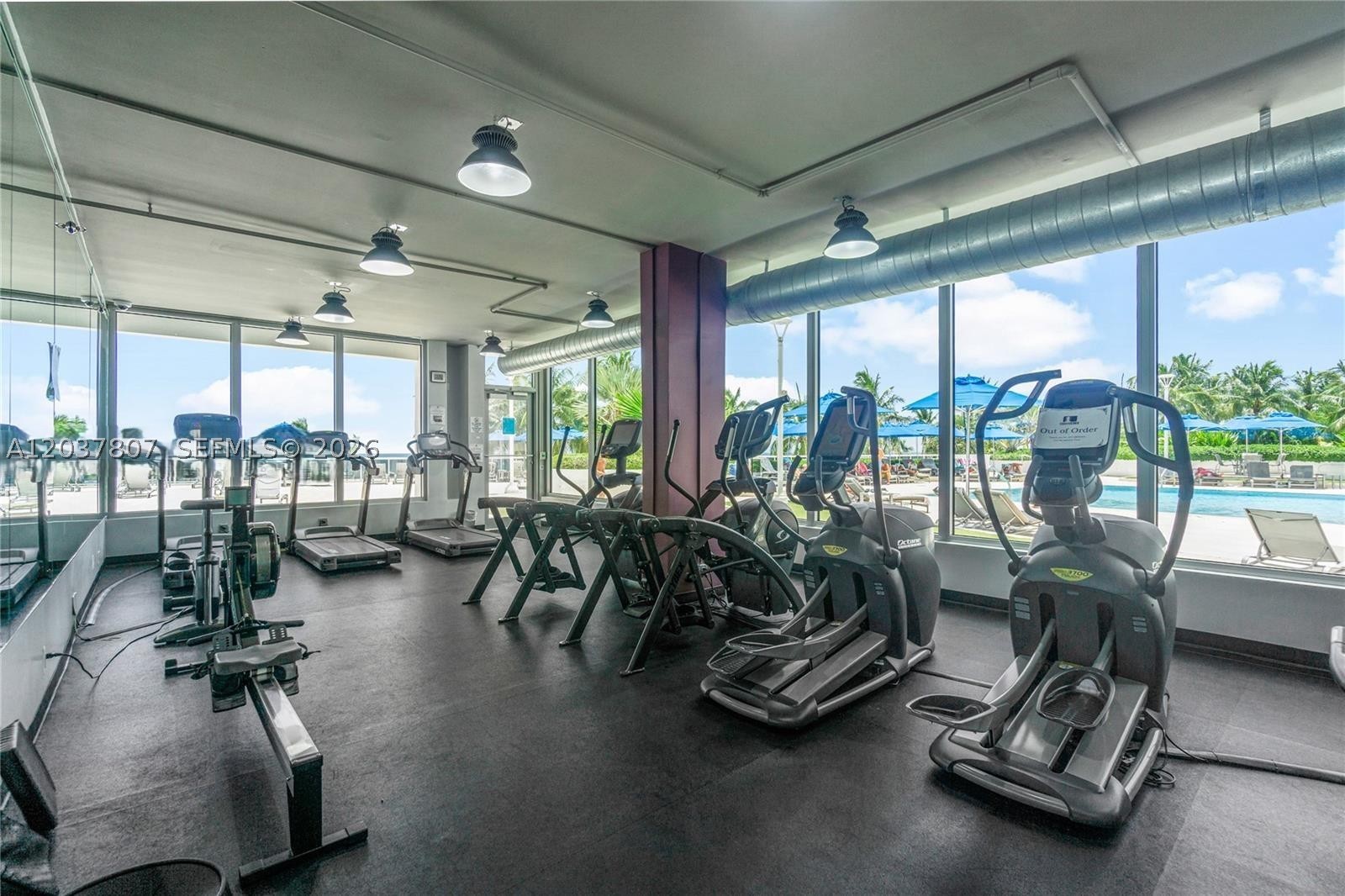 THE DECOPLAGE CONDO - Residential Lease