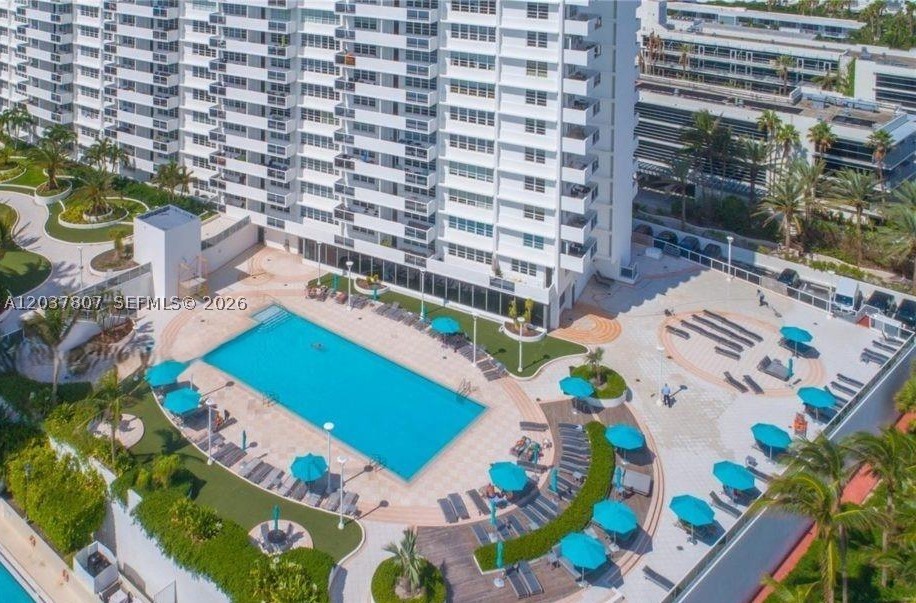 THE DECOPLAGE CONDO - Residential Lease