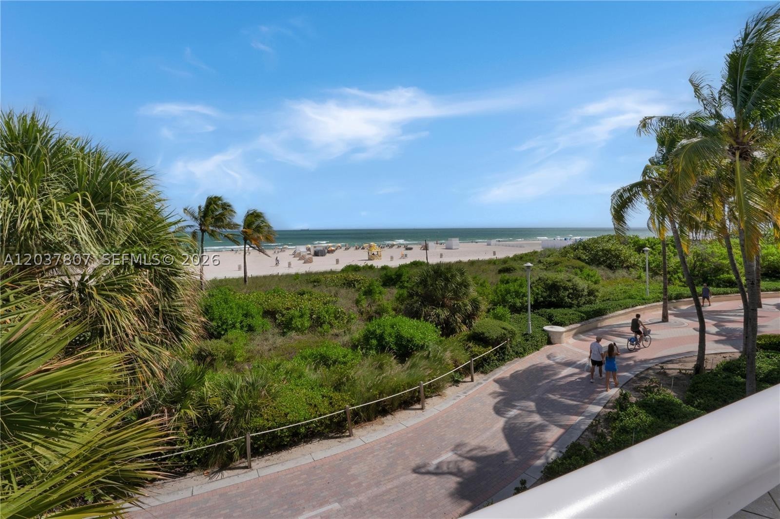 THE DECOPLAGE CONDO - Residential Lease