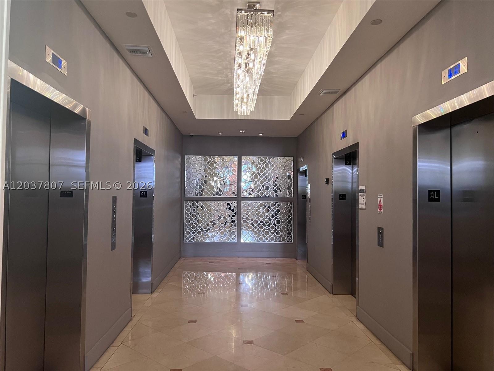 THE DECOPLAGE CONDO - Residential Lease