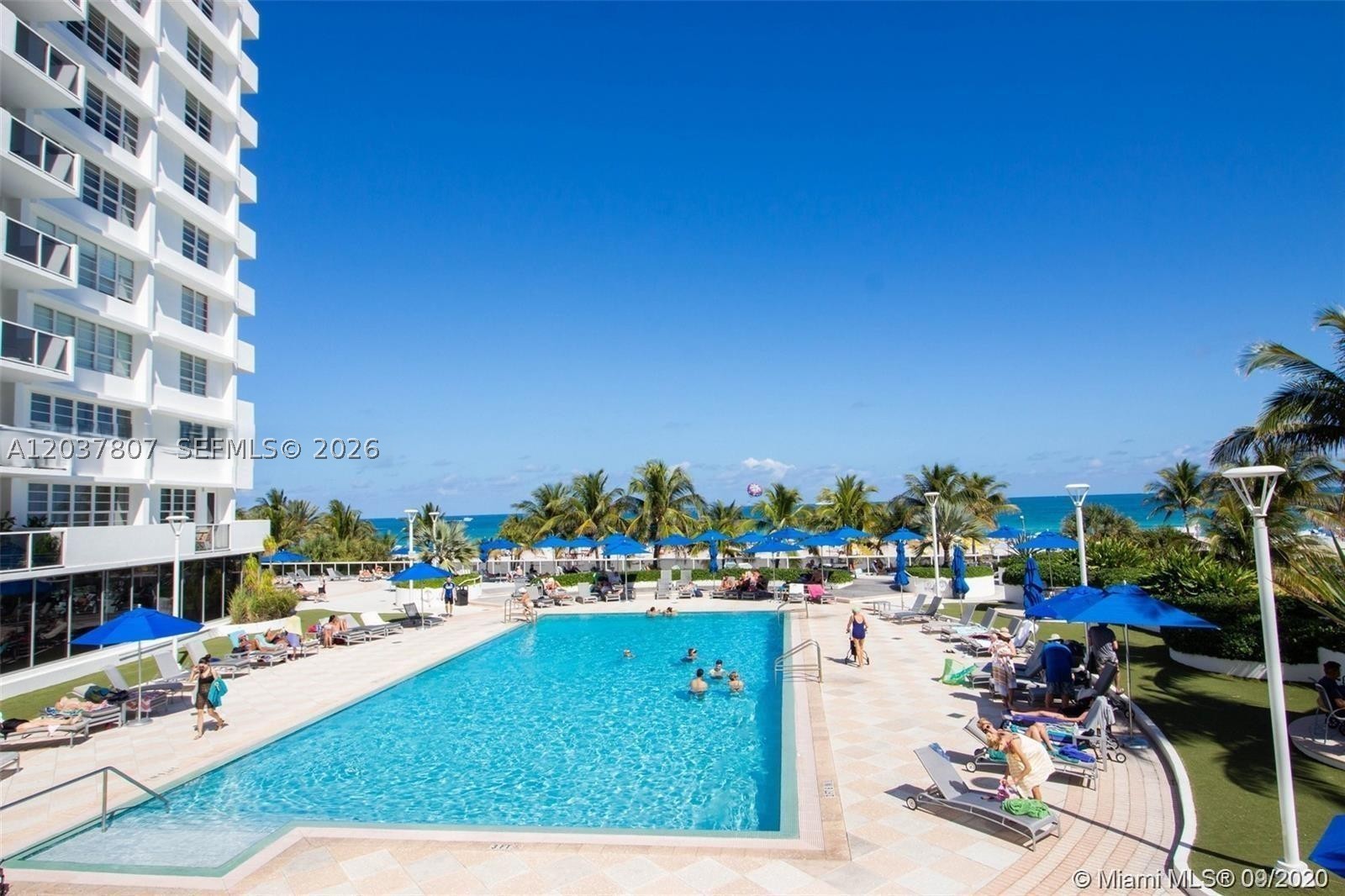 THE DECOPLAGE CONDO - Residential Lease