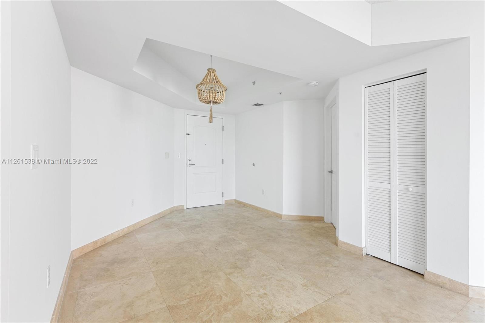 THE COSMOPOLITAN RESIDENC - Residential Lease