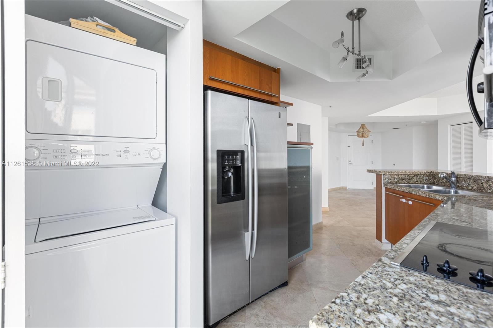 THE COSMOPOLITAN RESIDENC - Residential Lease