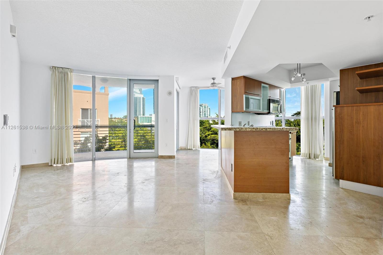 THE COSMOPOLITAN RESIDENC - Residential Lease