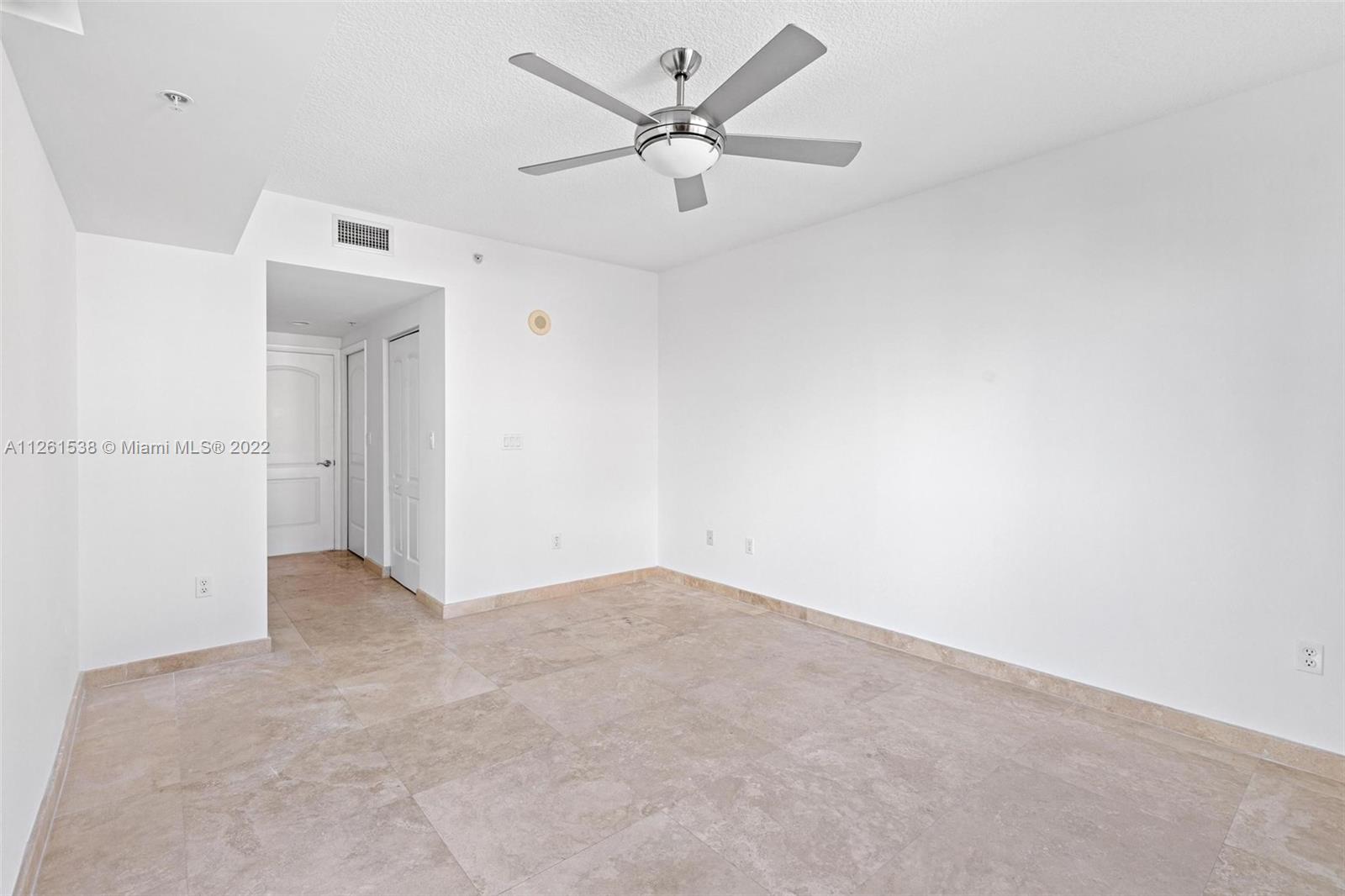 THE COSMOPOLITAN RESIDENC - Residential Lease