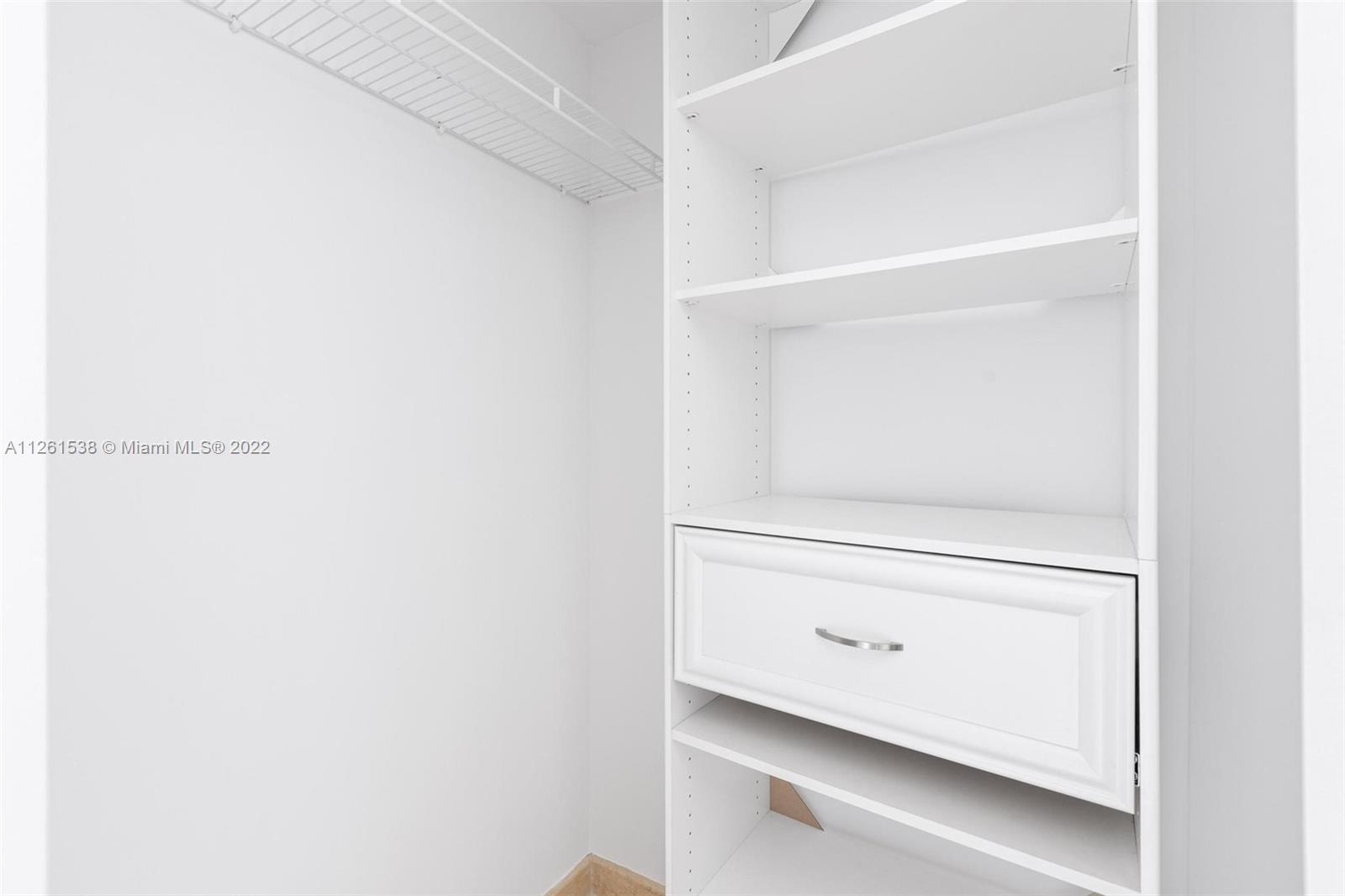THE COSMOPOLITAN RESIDENC - Residential Lease