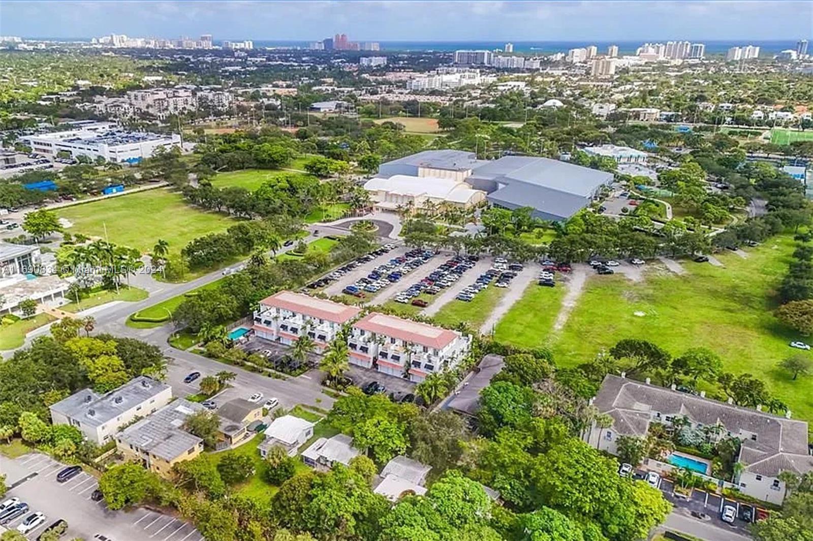 PARKSIDE VILLAS 2 CONDO - Residential