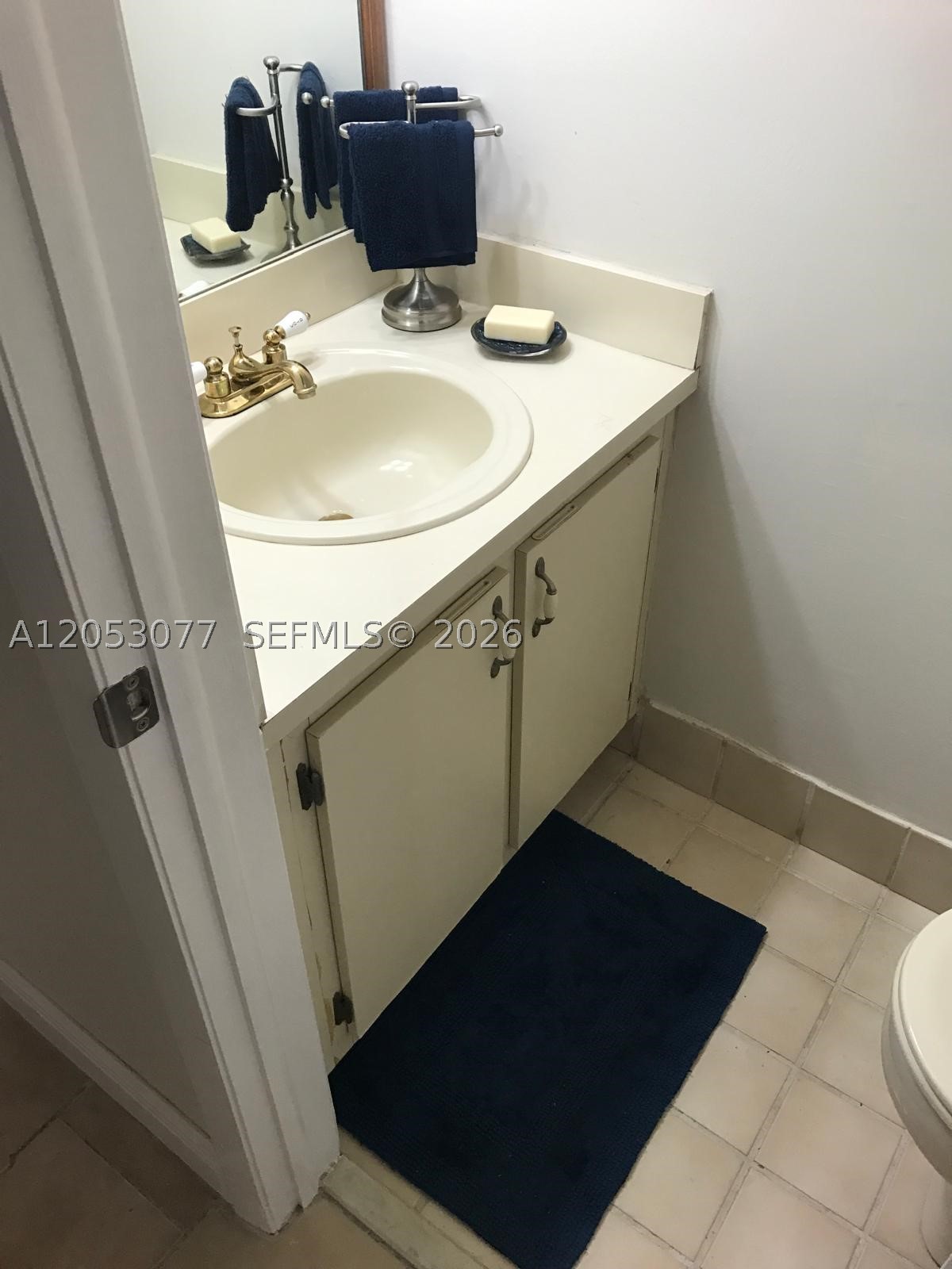 NEW PASEOS CASTELLANOS CO - Residential Lease