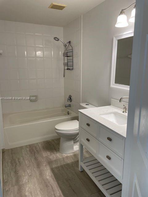 MONTECITO PALM BEACH COND - Residential Lease
