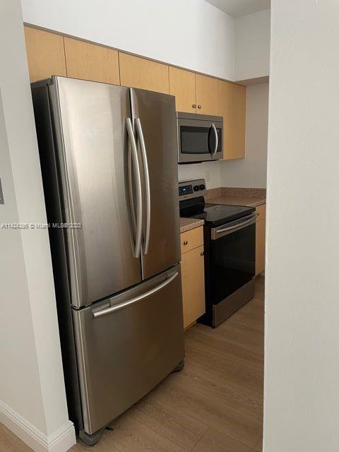MONTECITO PALM BEACH COND - Residential Lease