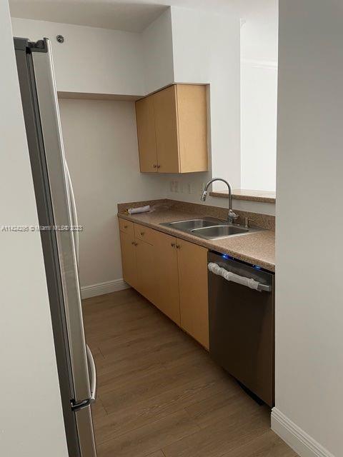MONTECITO PALM BEACH COND - Residential Lease