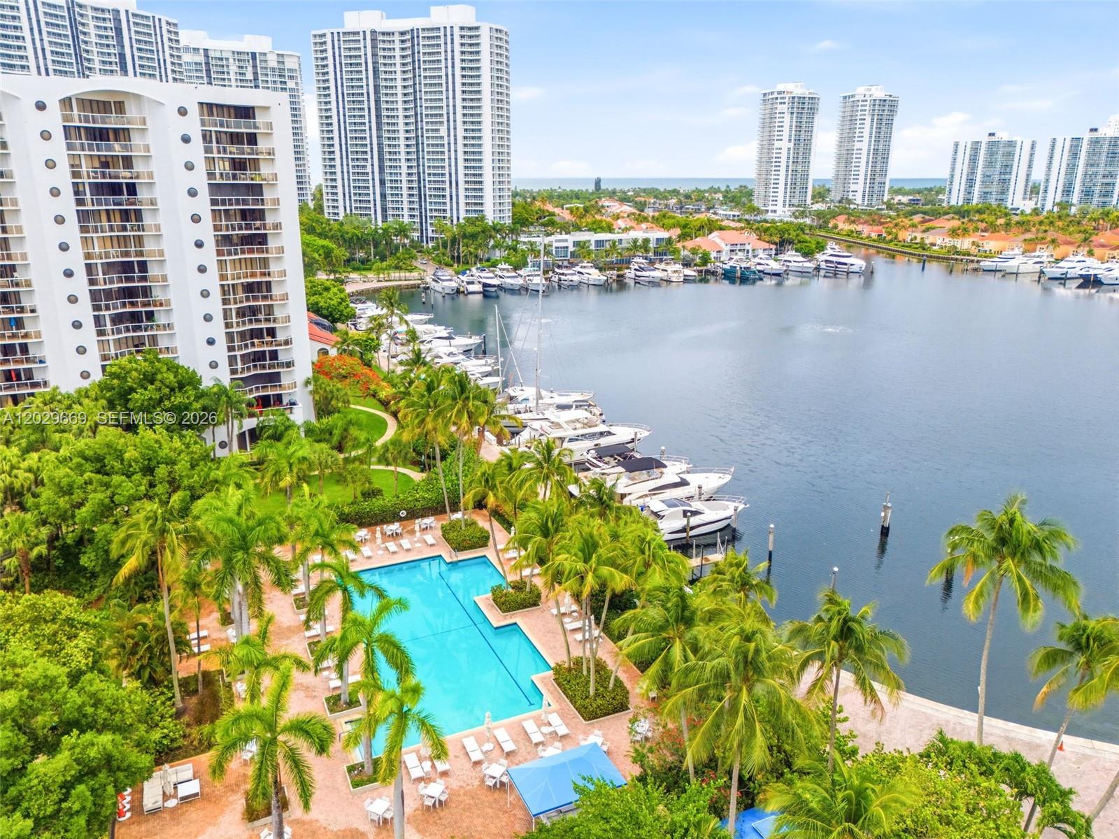 PORTSVIEW @ THE WATERWAYS - Residential