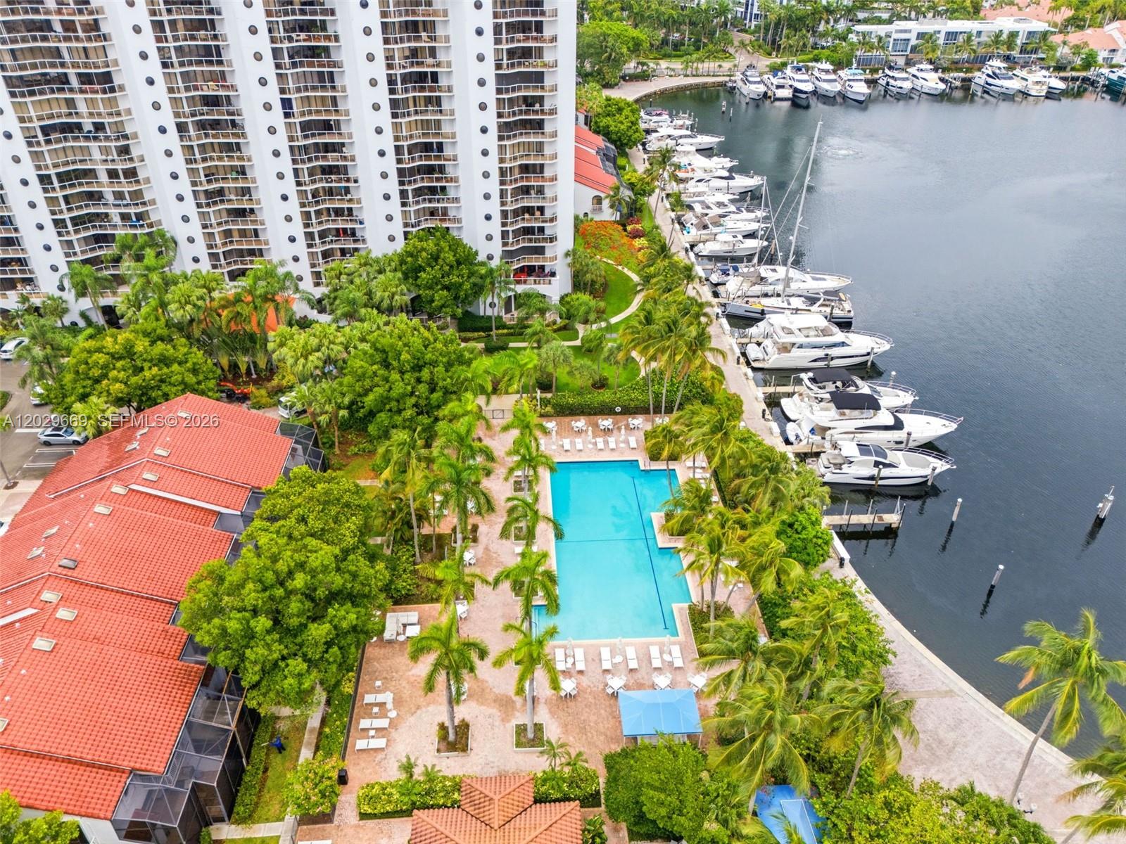 PORTSVIEW @ THE WATERWAYS - Residential