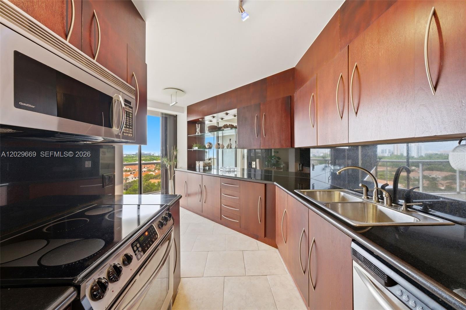 PORTSVIEW @ THE WATERWAYS - Residential