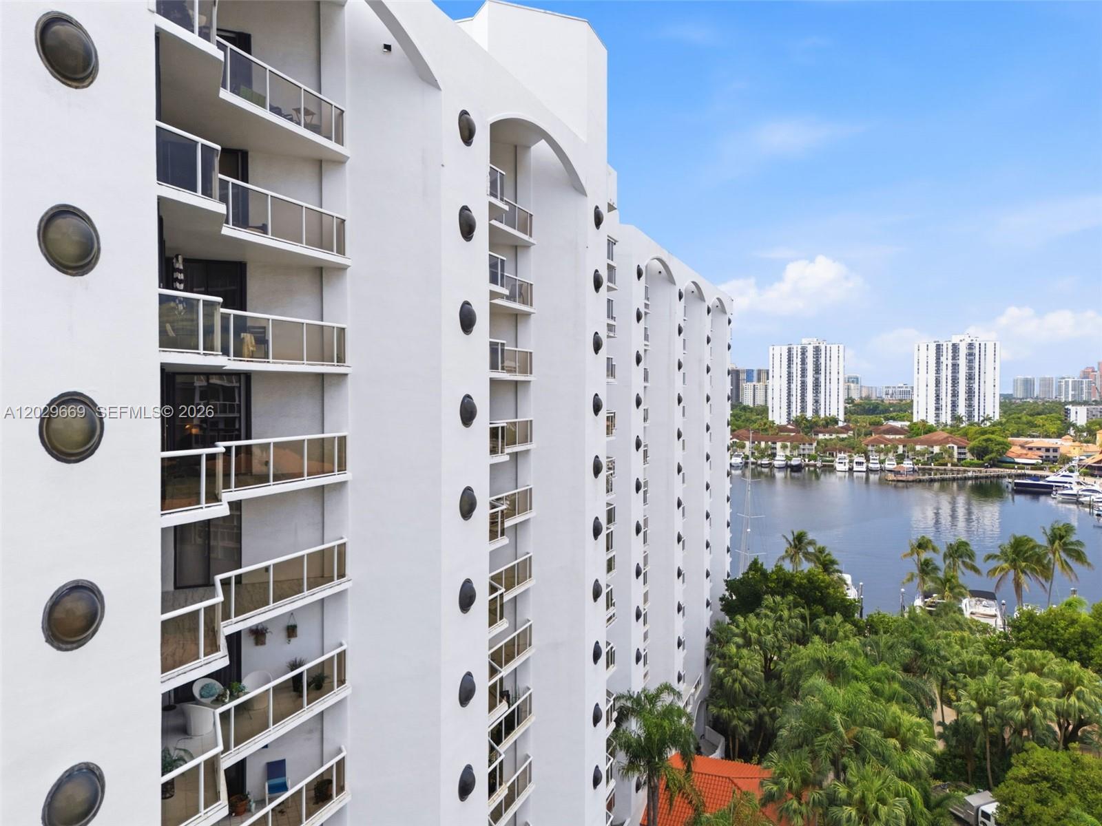 PORTSVIEW @ THE WATERWAYS - Residential