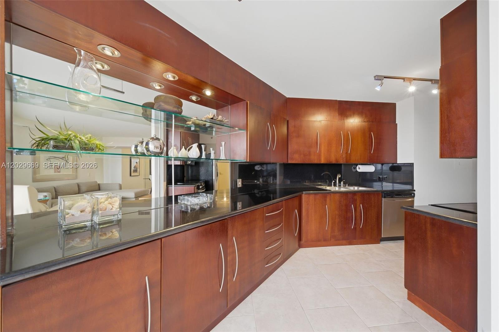 PORTSVIEW @ THE WATERWAYS - Residential