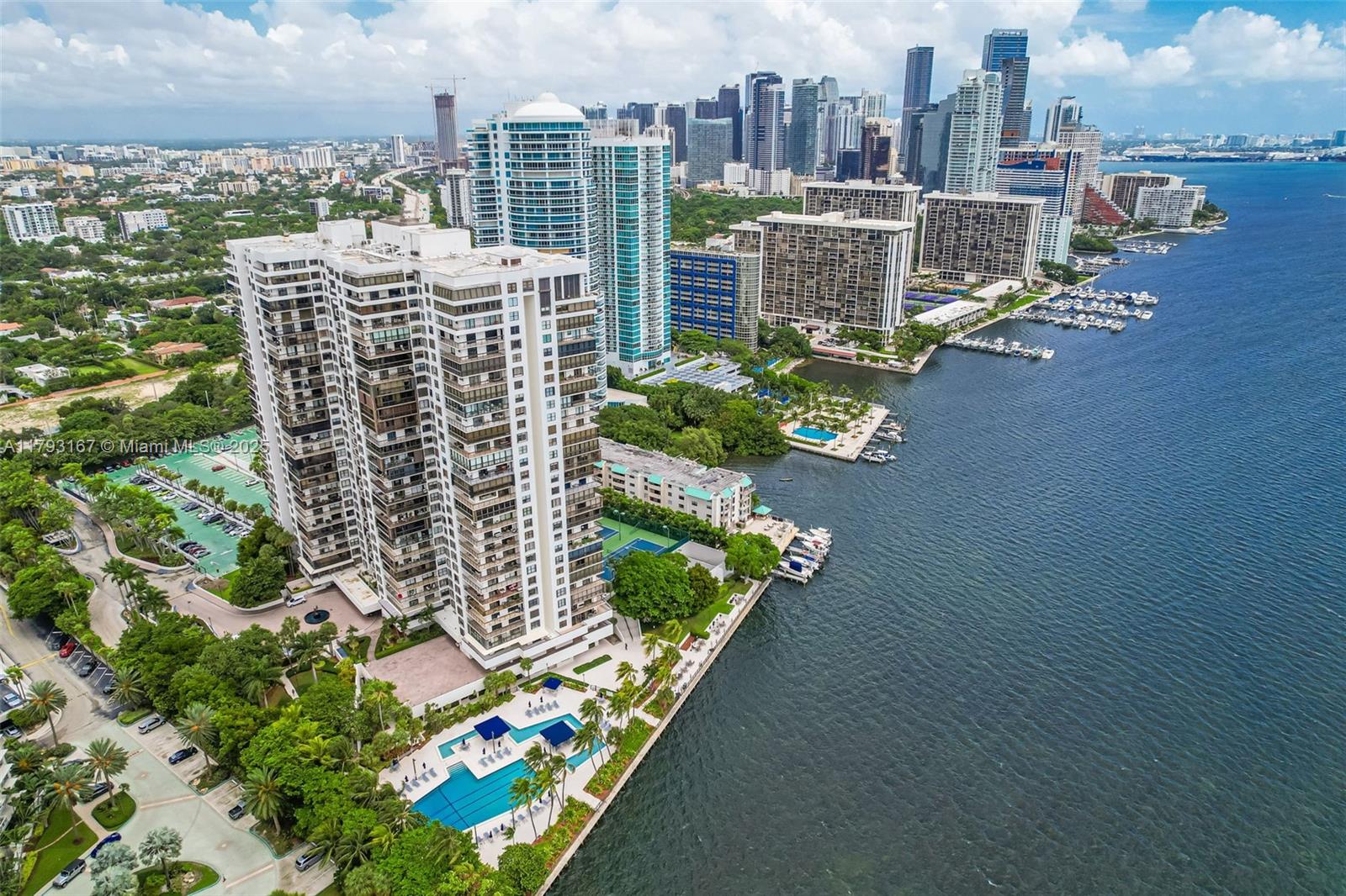 BRICKELL BAY CLUB CONDO - Residential Lease