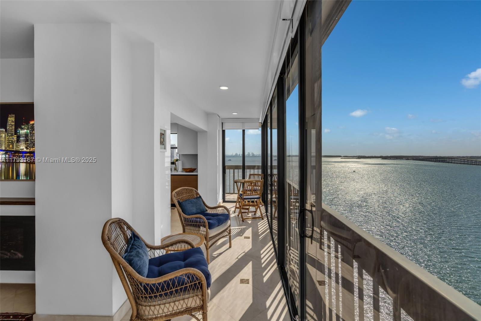 BRICKELL BAY CLUB CONDO - Residential Lease