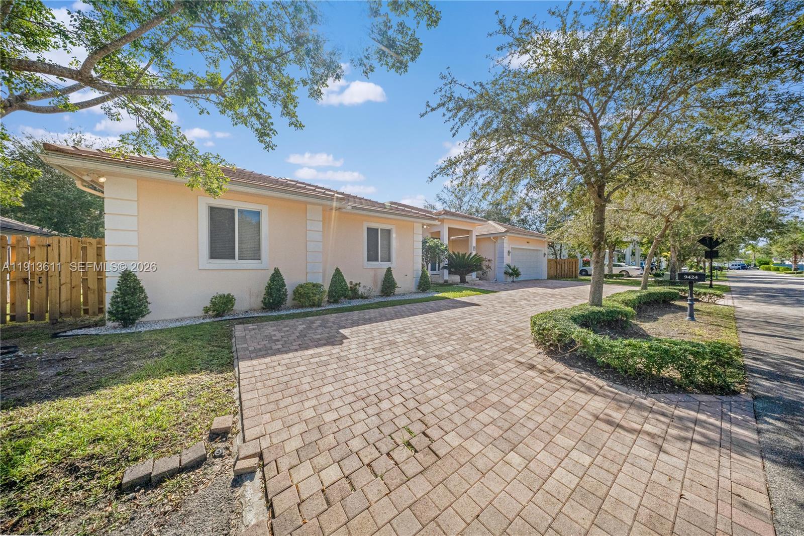 OAK RIDGE FALLS THIRD ADD - Residential