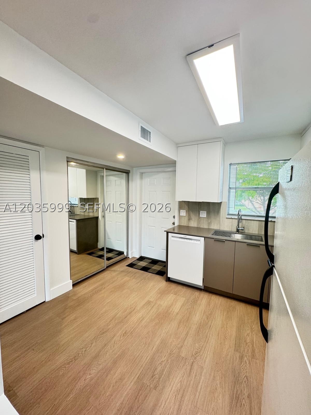 SUNRISE LAKES 55 CONDO - Residential Lease