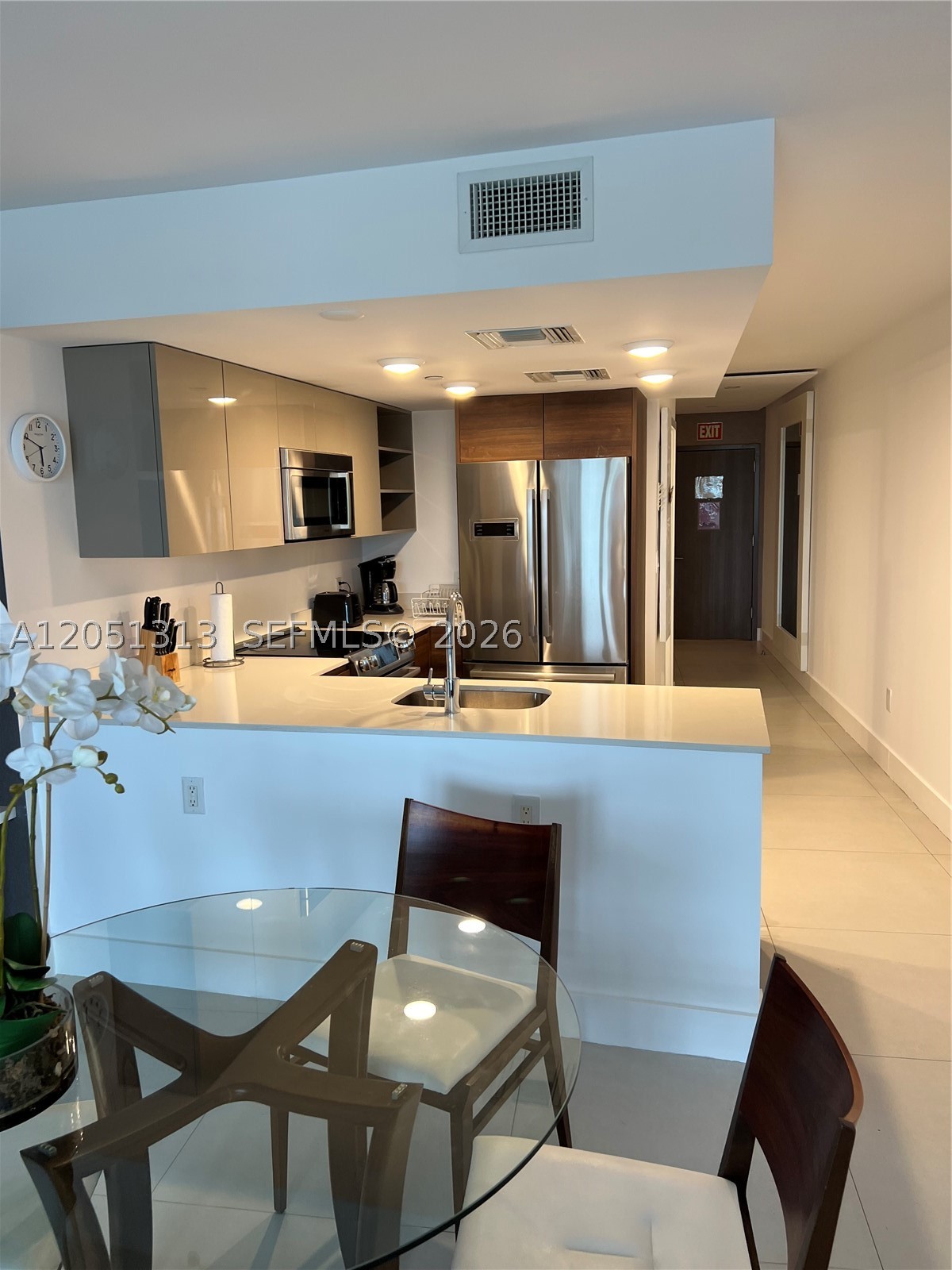 THE IVORY RESIDENCE CONDO - Residential Lease