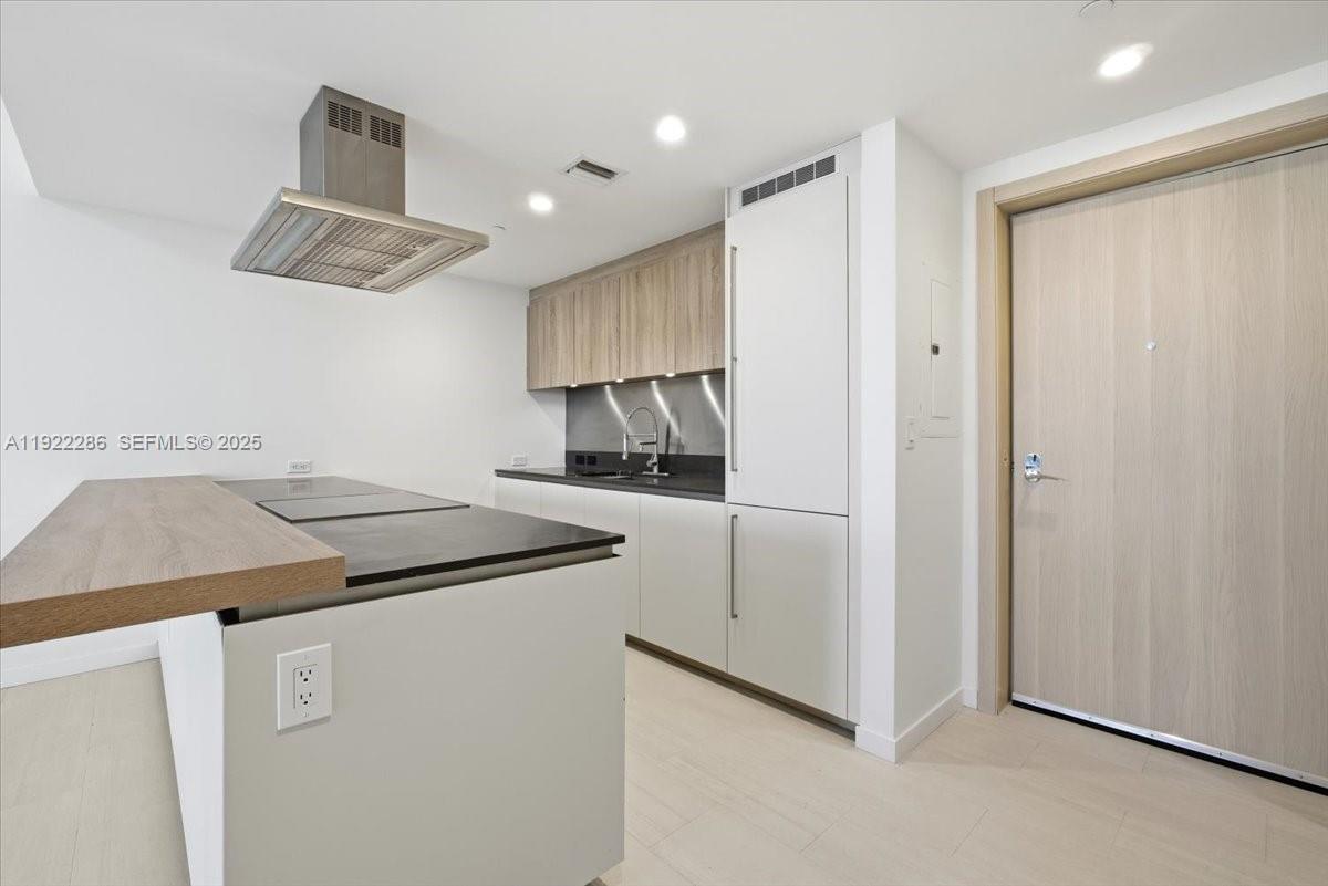 BRICKELL FLATIRON CONDO - Residential